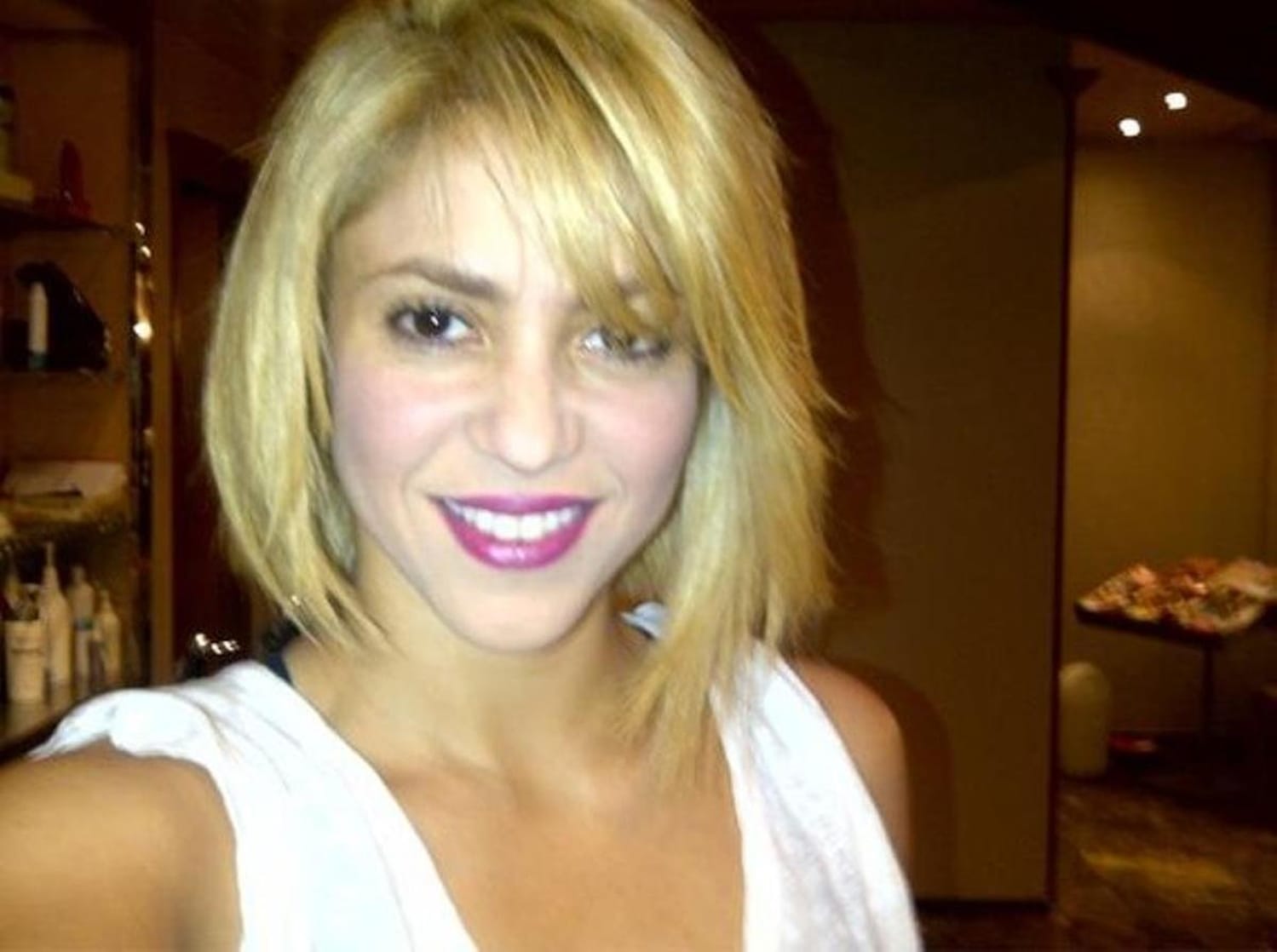 Shakira Shakira