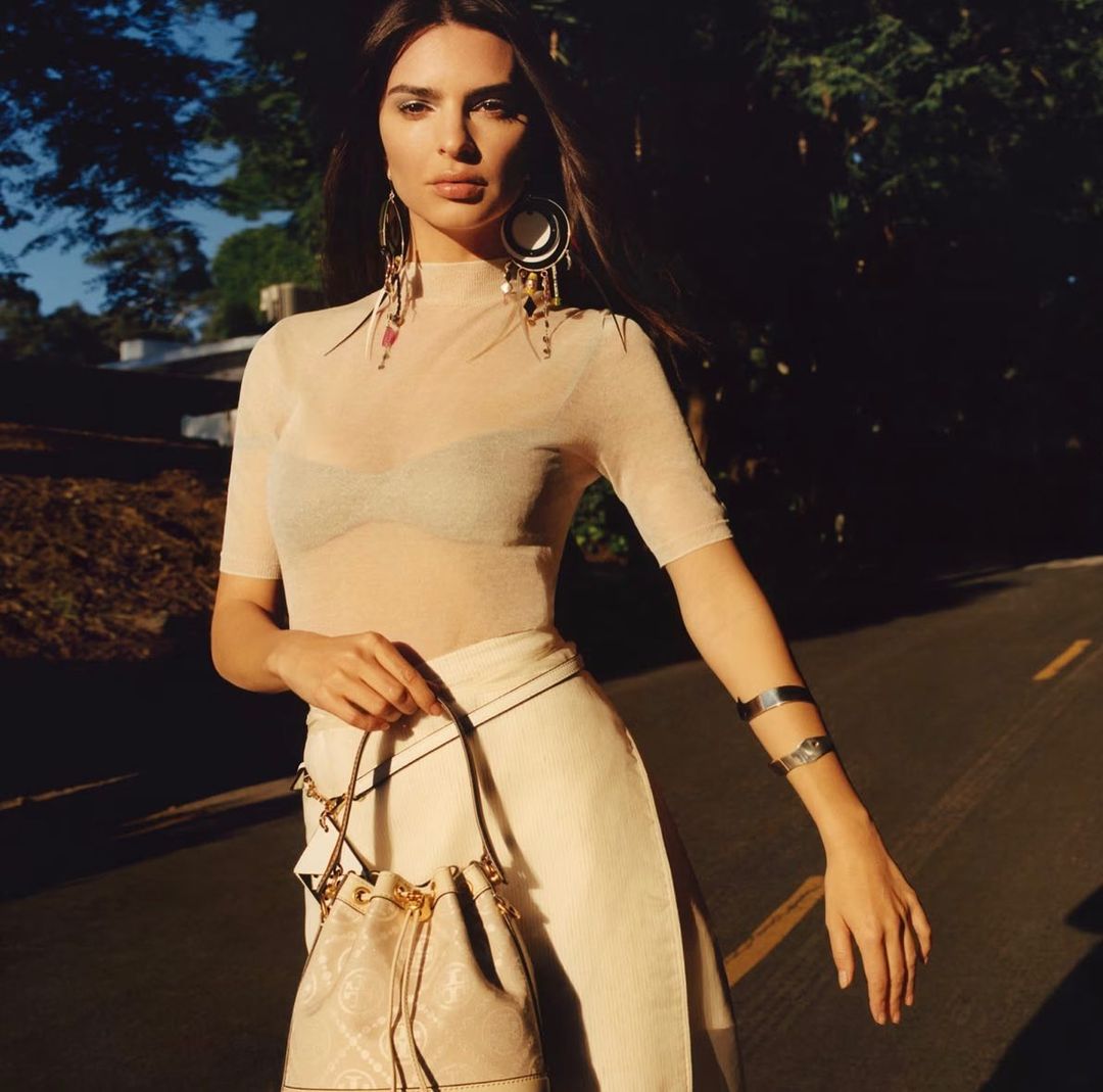 Emily Ratajkowski
