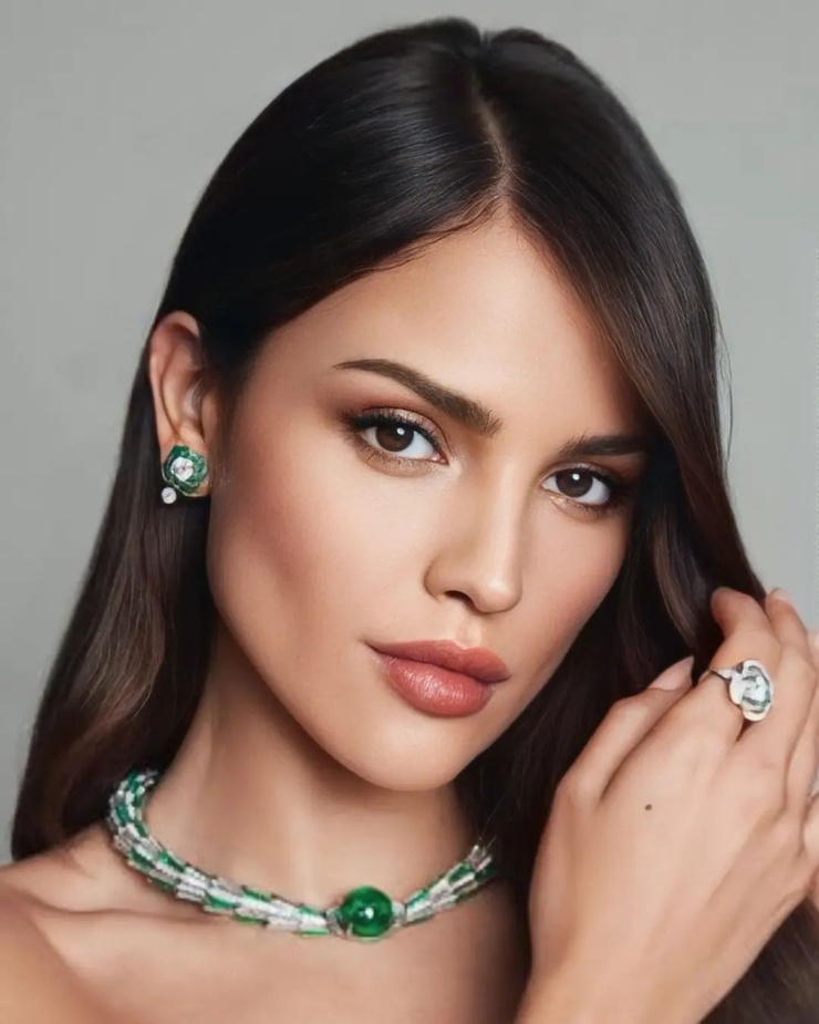 picture-of-eiza-gonzalez