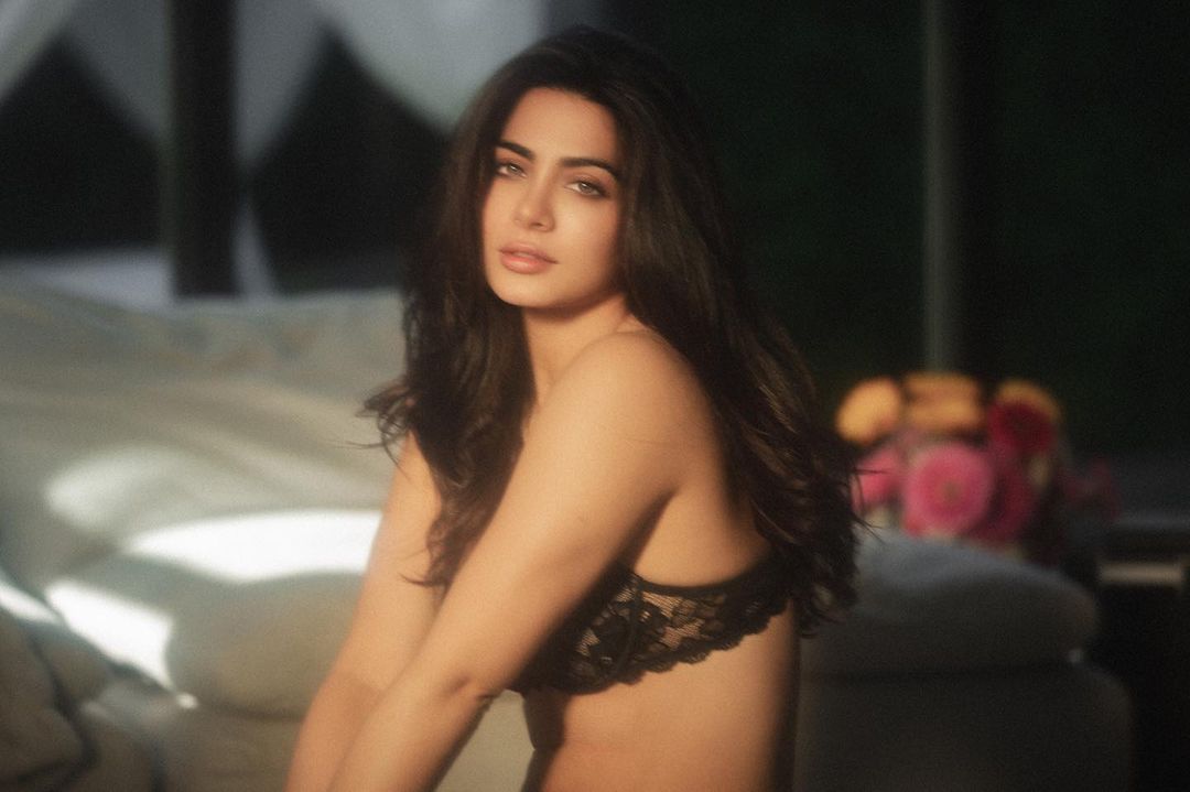 Emeraude Toubia Emeraude Toubia