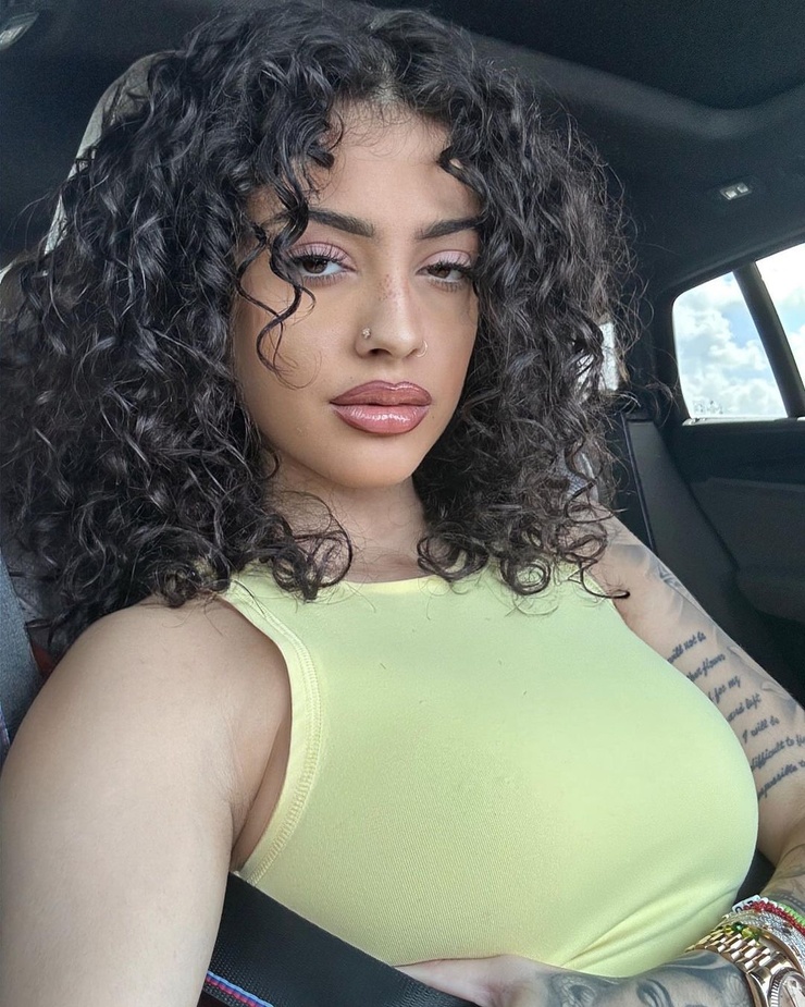 Picture of Malu Trevejo
