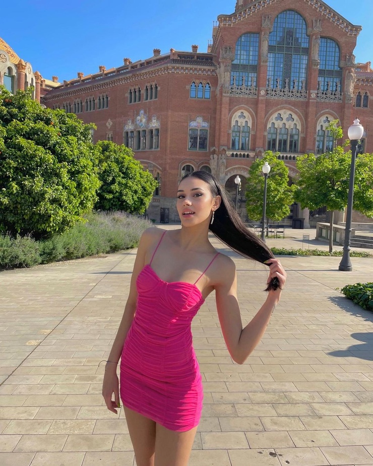 Aleyna Sirin picture