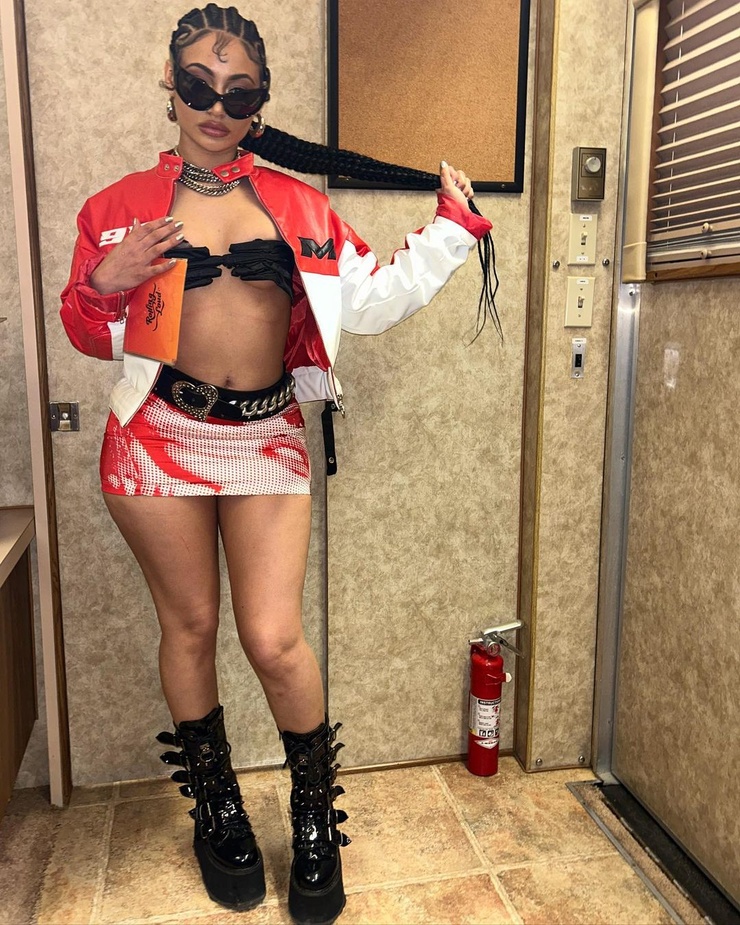 Image of Tamera Kissen