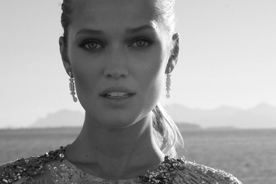 Picture Of Toni Garrn 8106