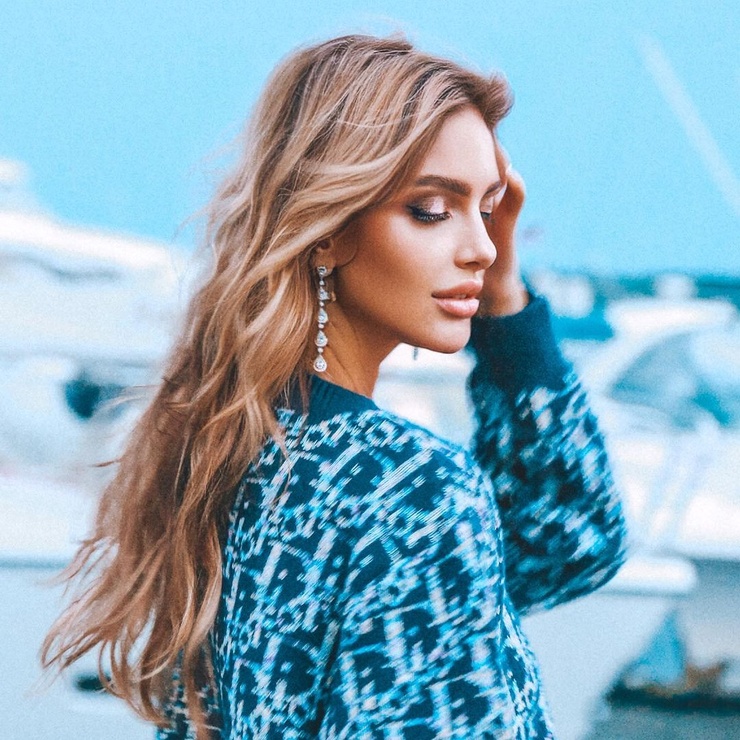 Picture of Oksana Voevodina