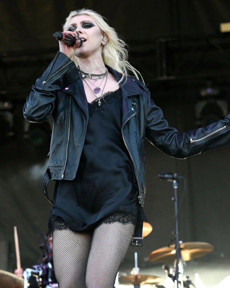 Taylor Momsen picture