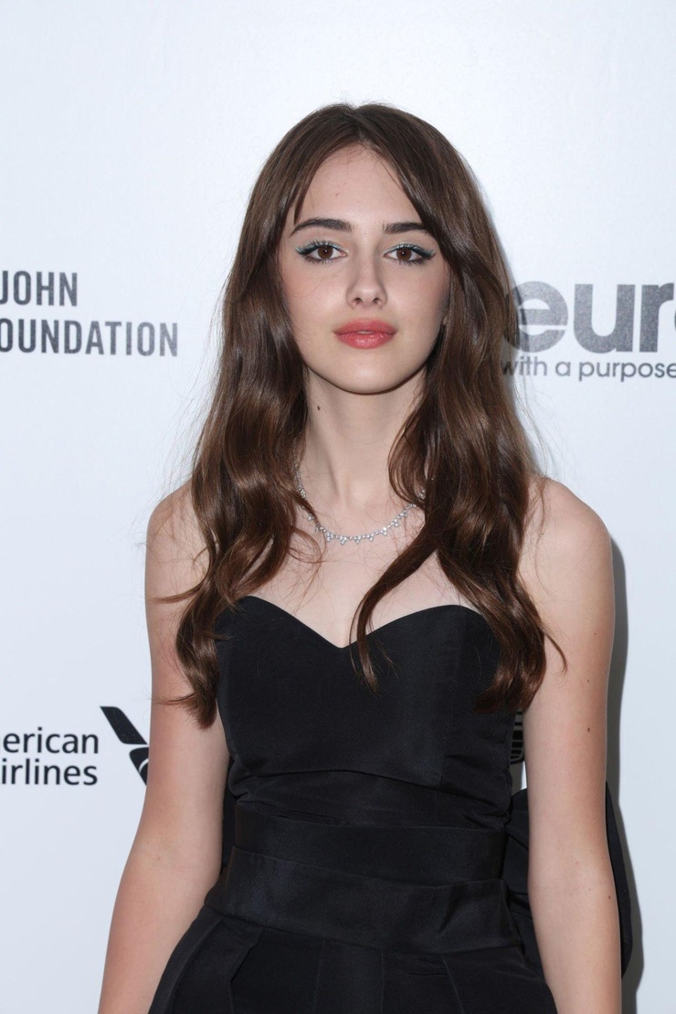 Picture of Julia Butters