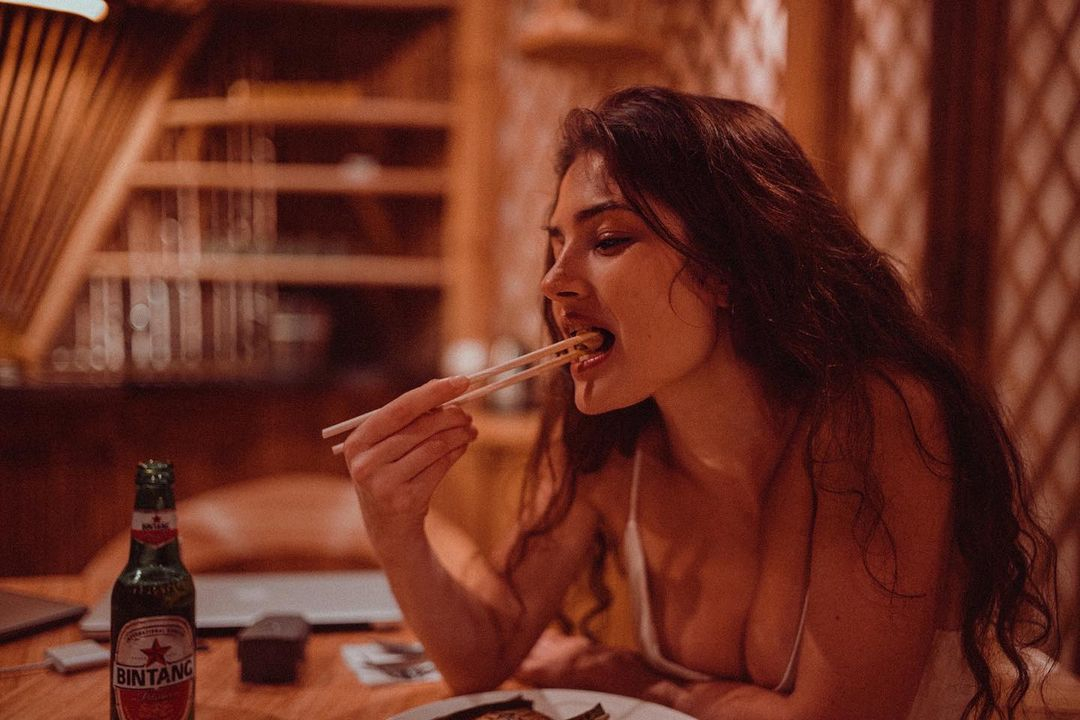Eve Dumon
