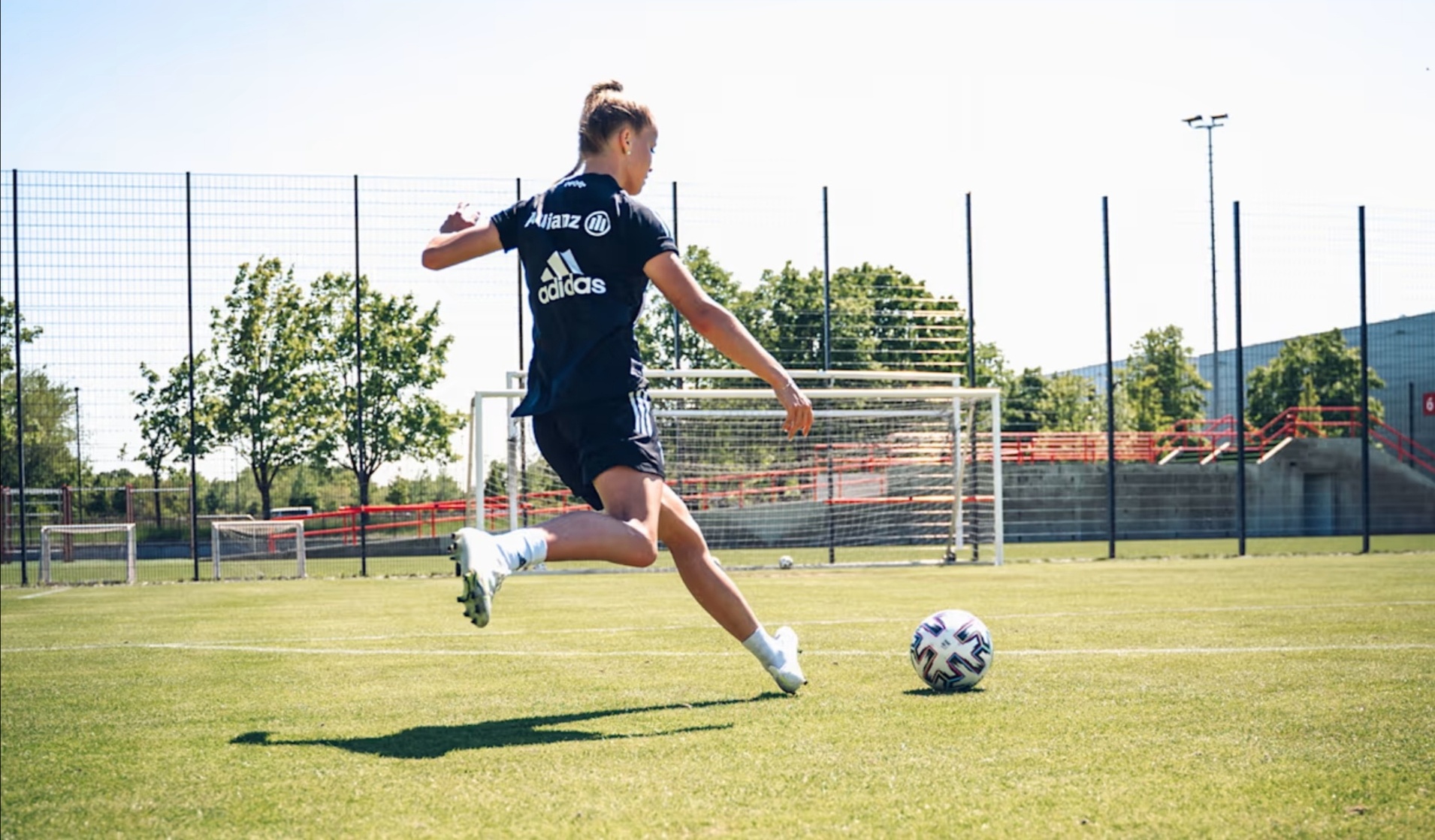 Giulia Gwinn Giulia Gwinn