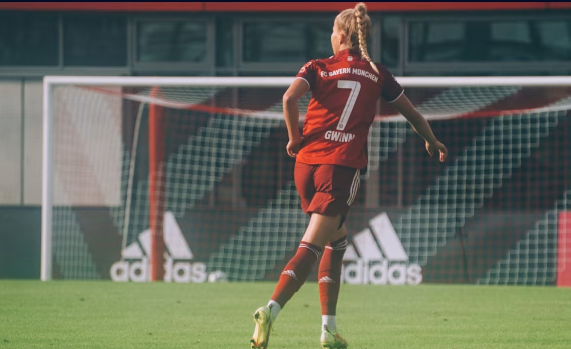 Giulia Gwinn Giulia Gwinn