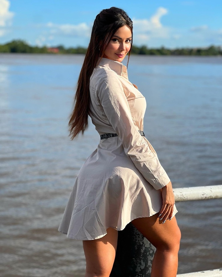Paola Triana image