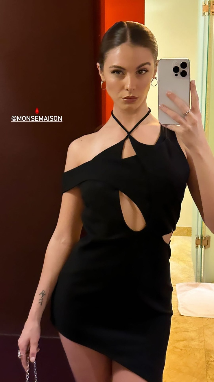 Picture of Carmella Rose