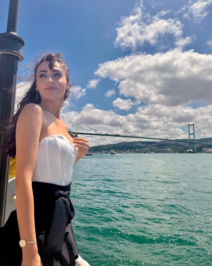 Selin Genç picture