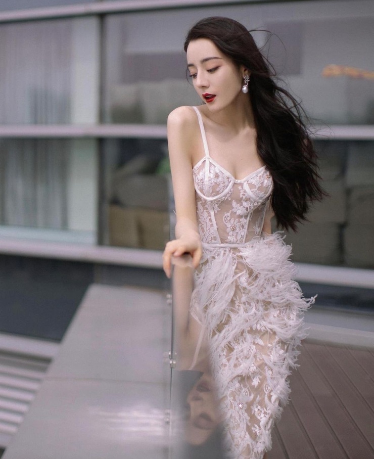 Picture of Dilraba Dilmurat