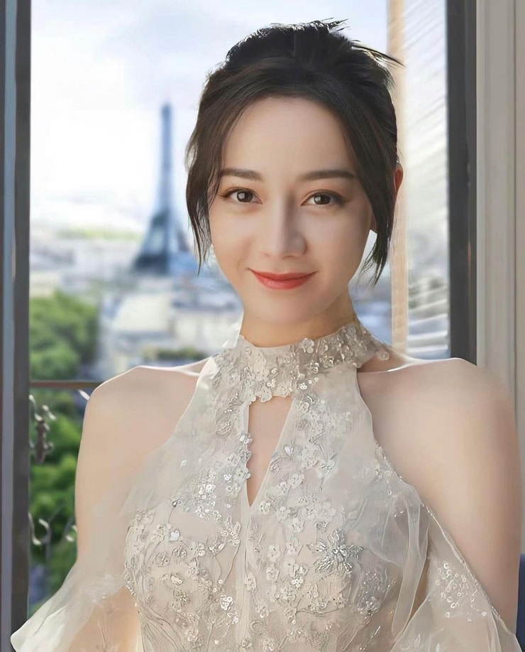 Picture Of Dilraba Dilmurat