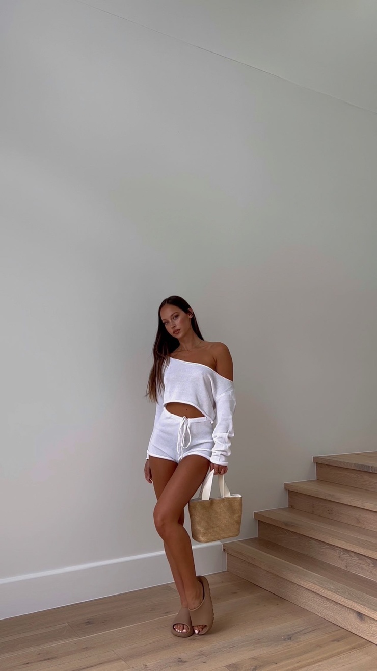 Olivia Mathers image