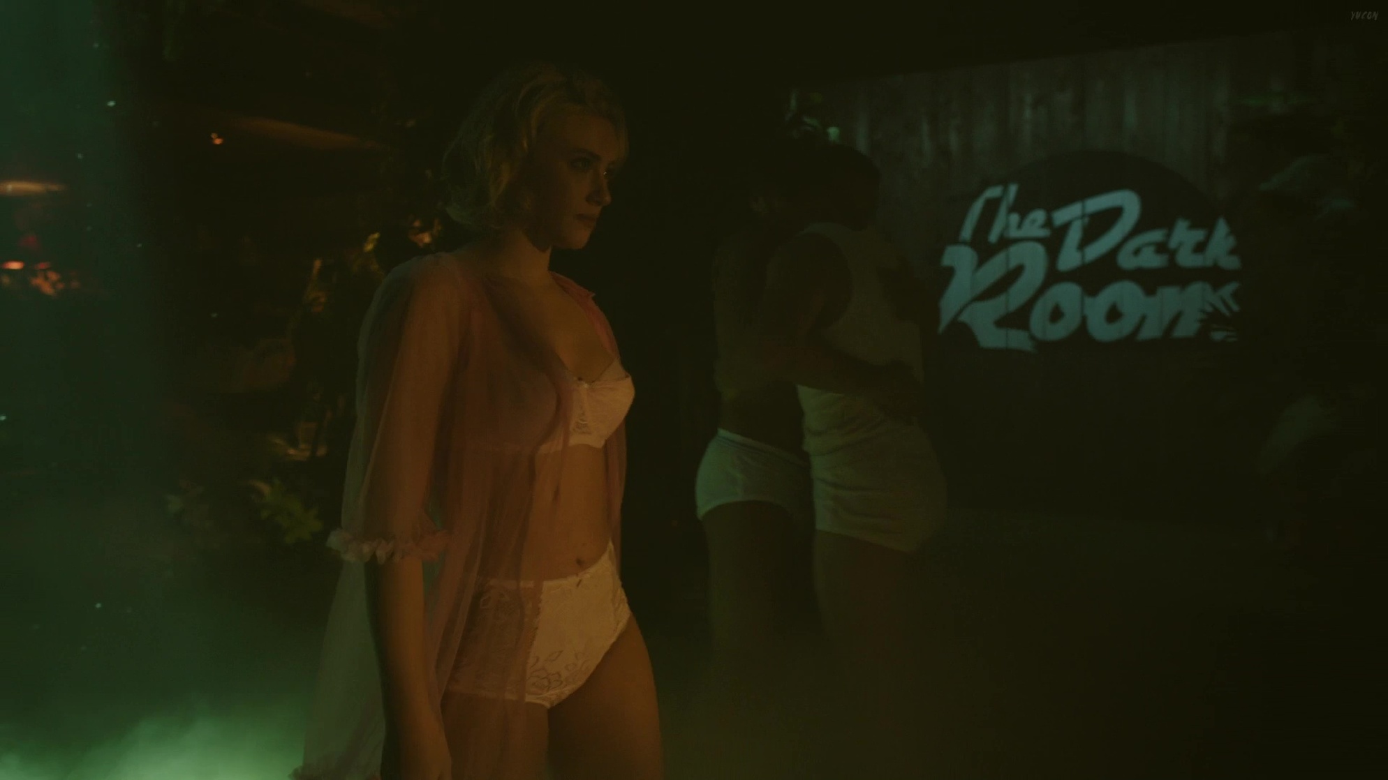 Lili Reinhart