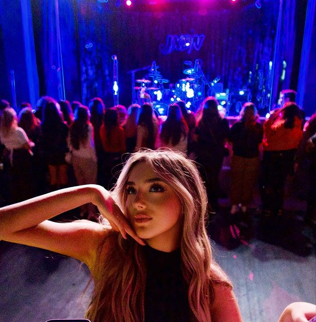 Picture of Alexa Nisenson