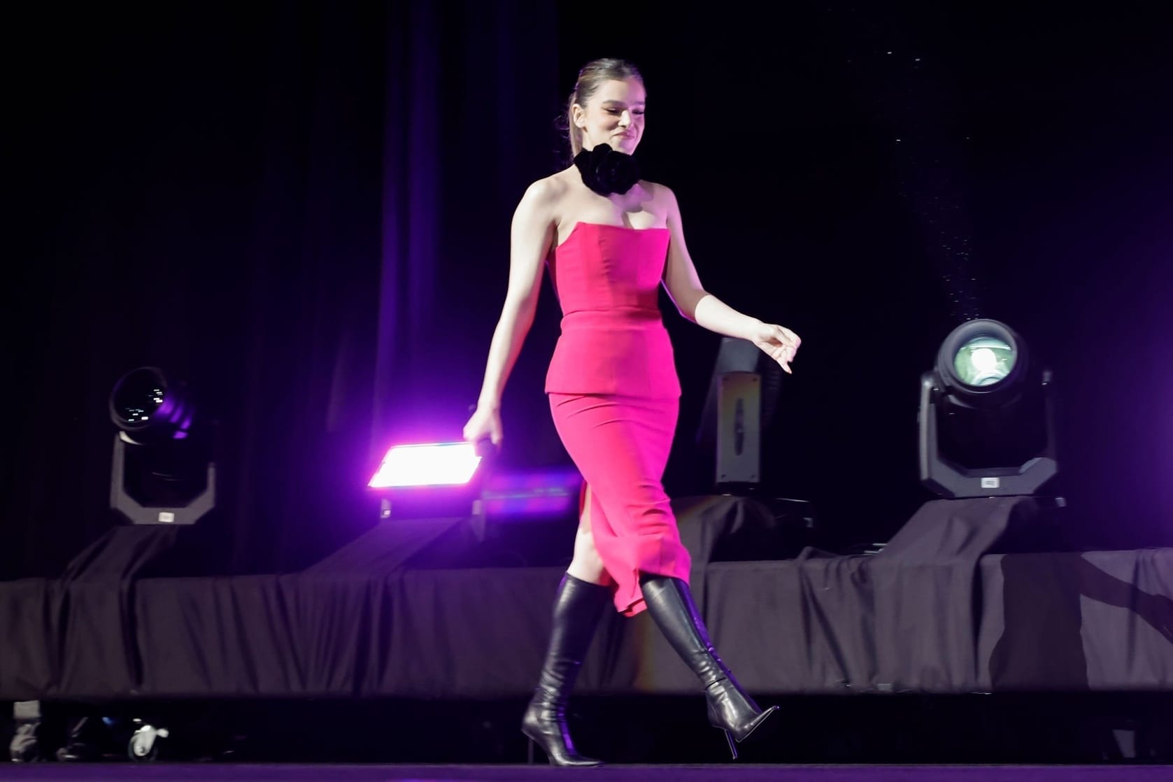 Hailee Steinfeld Hailee Steinfeld