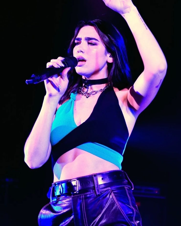 Picture Of Dua Lipa 2511