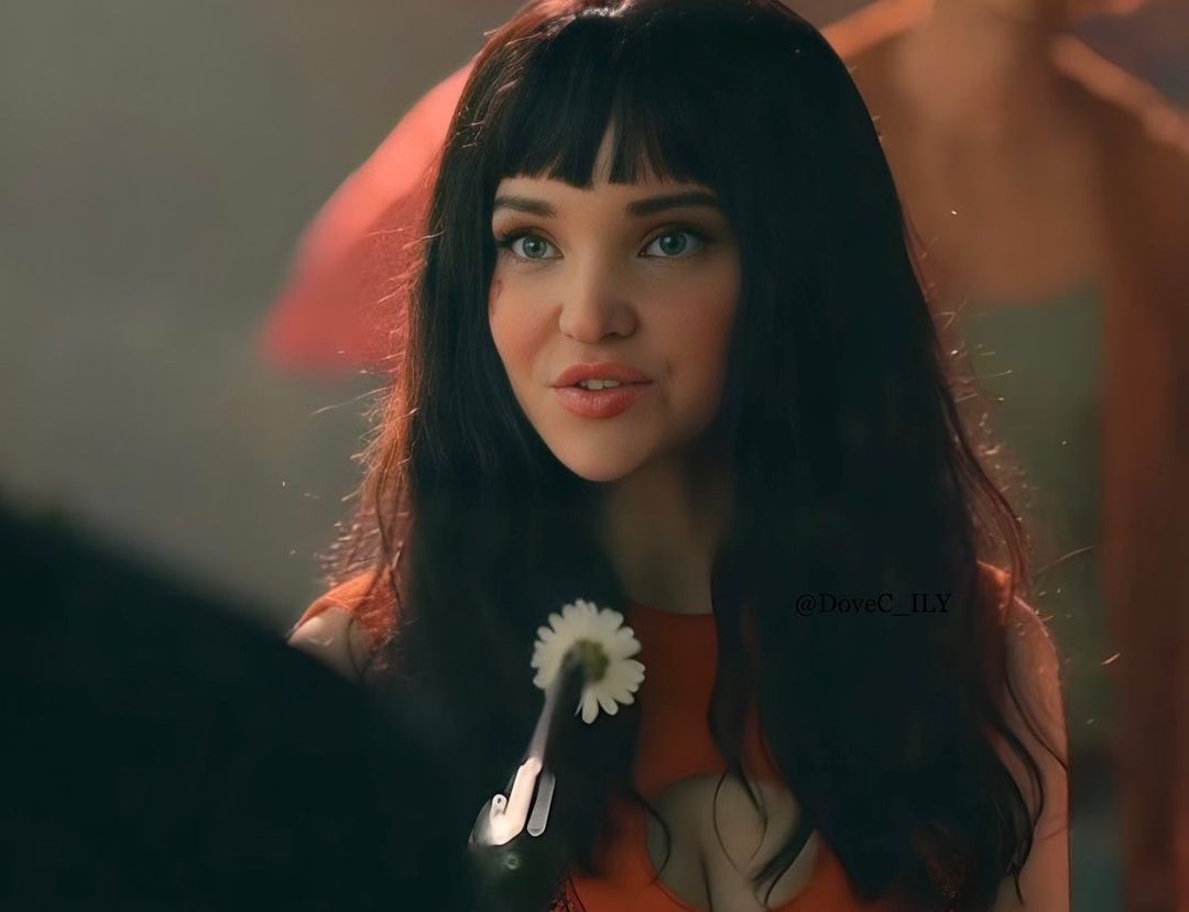 Dove Cameron