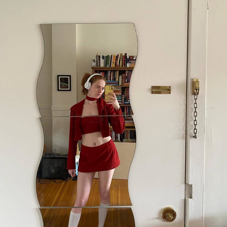 Zoé De Grand Maison picture