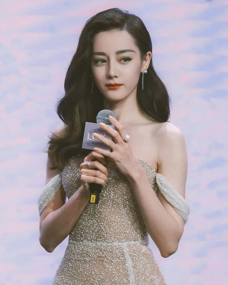 Picture of Dilraba Dilmurat