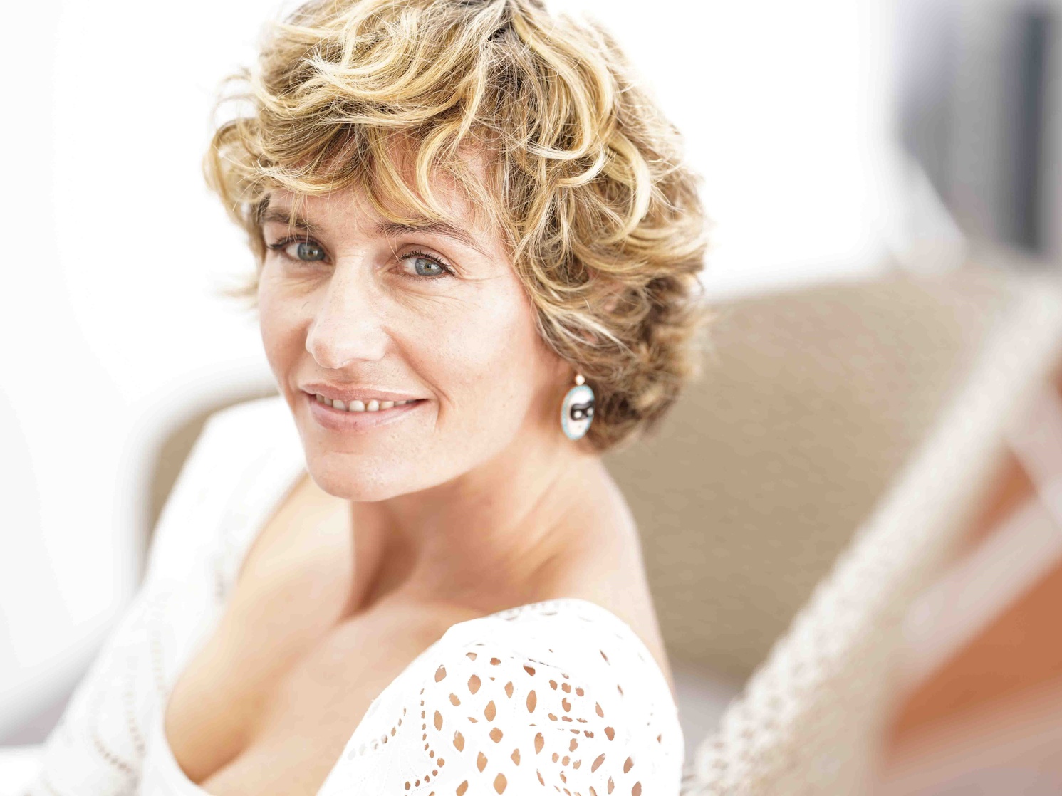 Cécile De France
