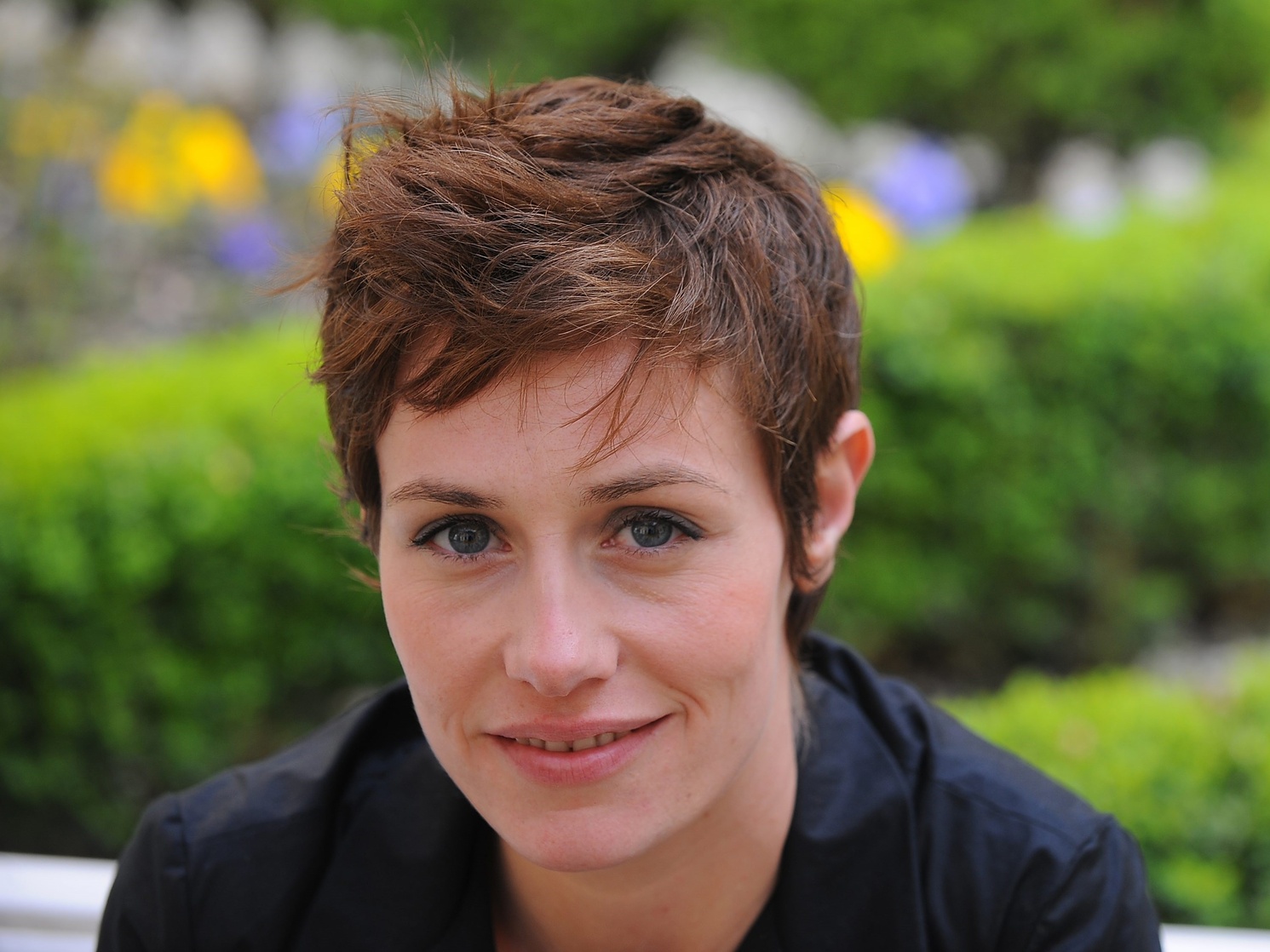 Cécile De France