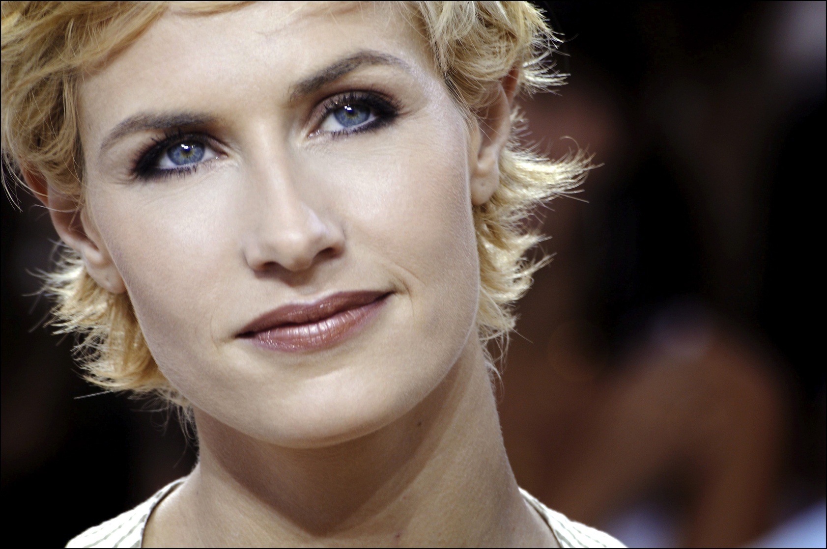 Cécile De France