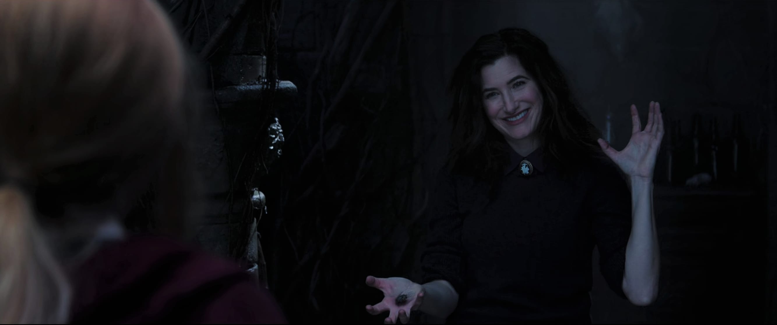 Agatha Harkness (Kathryn Hahn)