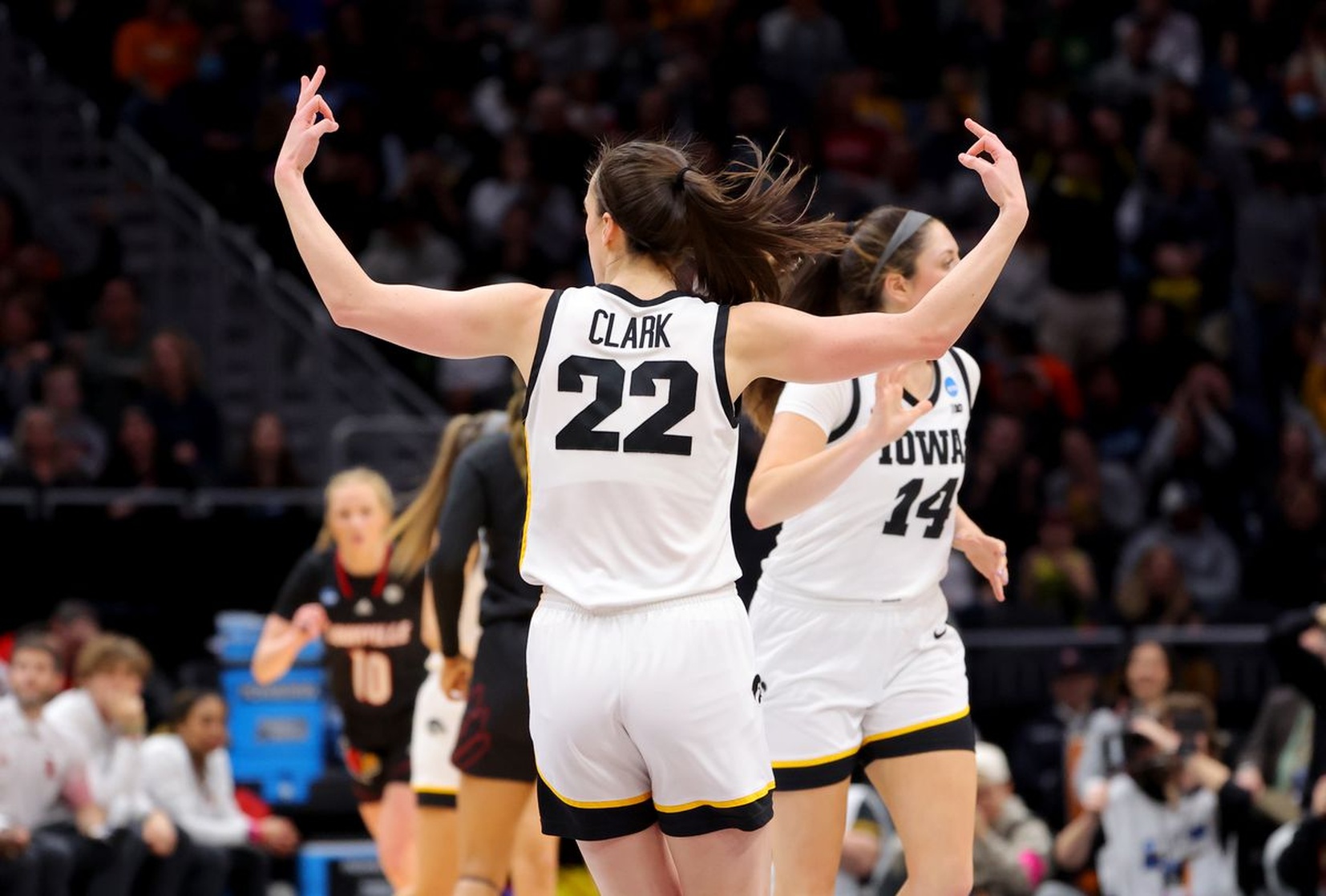 Caitlin Clark (ii)