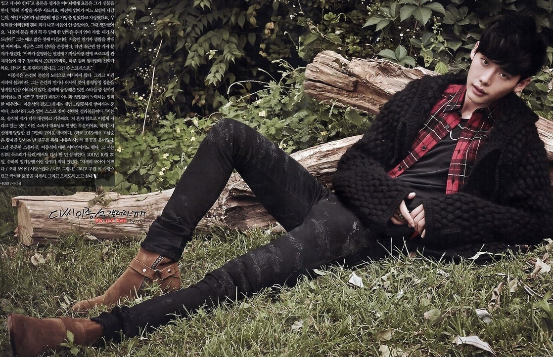 Jong Suk Lee