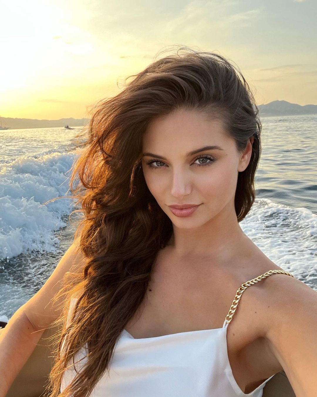 Carina Zavline