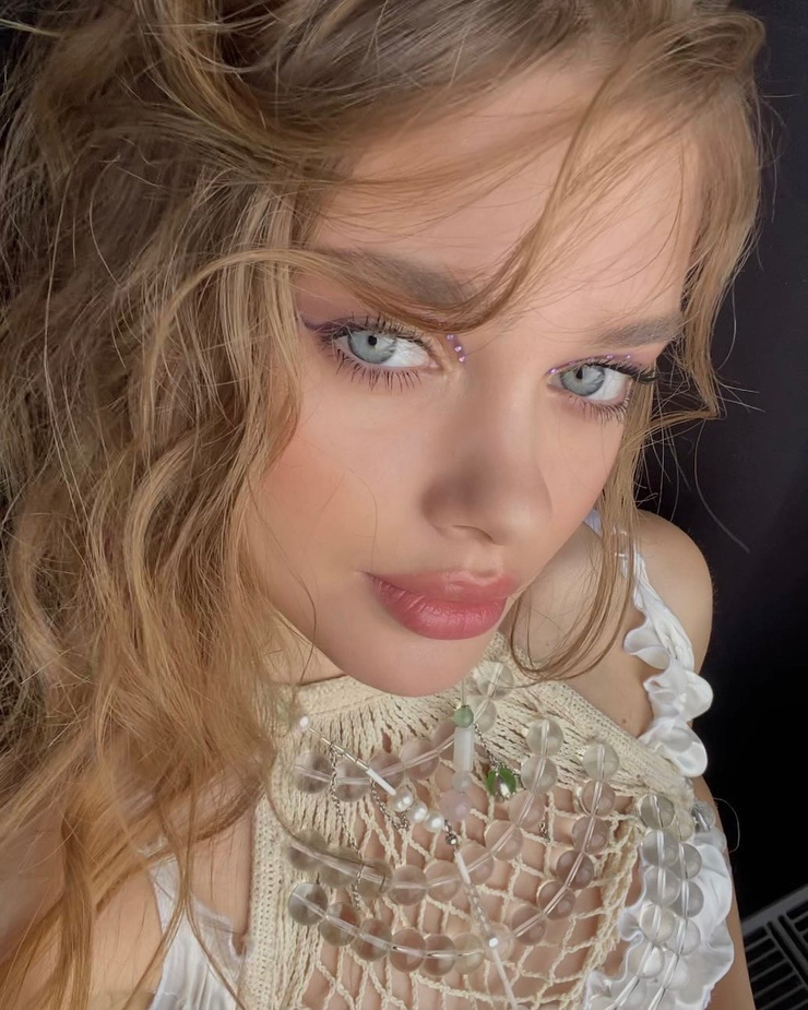 Anastasia Rozhkova picture