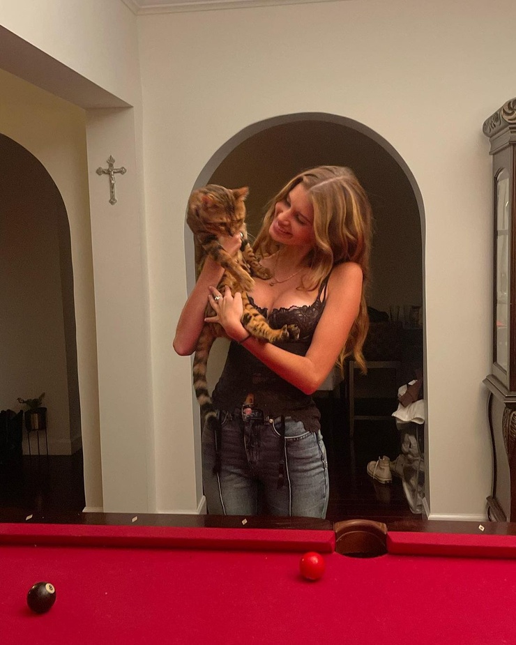 Picture of Sienna Raine