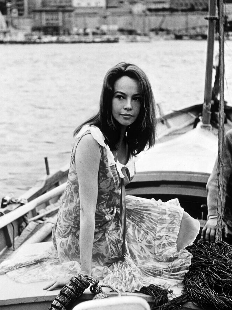 Picture Of Leslie Caron