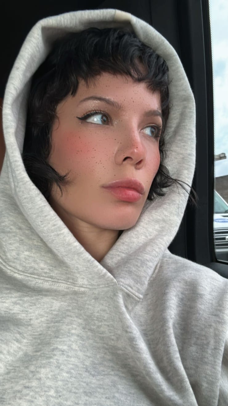 Picture of Halsey