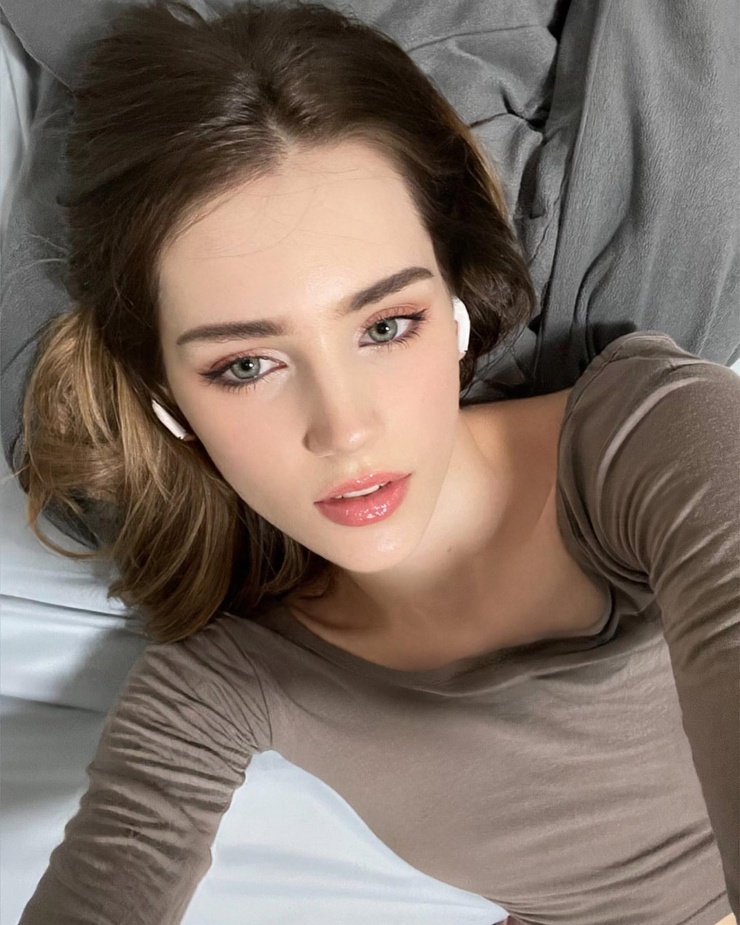 Picture of Mary Amber