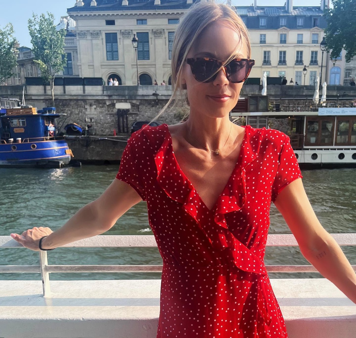 Laura Vandervoort Laura Vandervoort