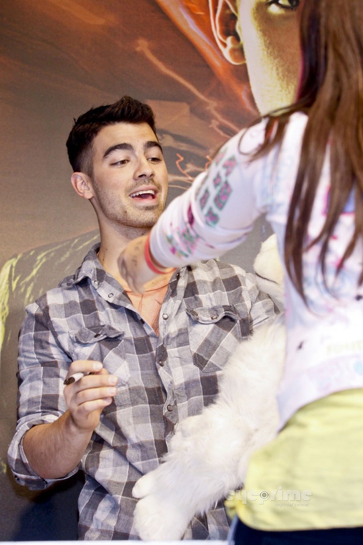 Picture Of Joe Jonas