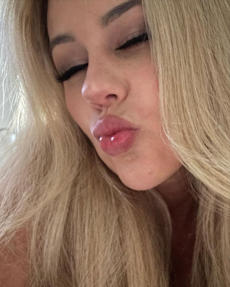 Picture of Mercedes Blanche