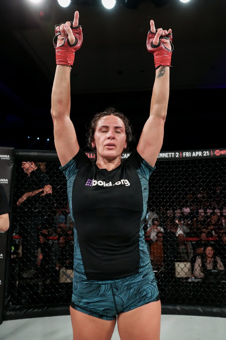 Picture of Cat Zingano