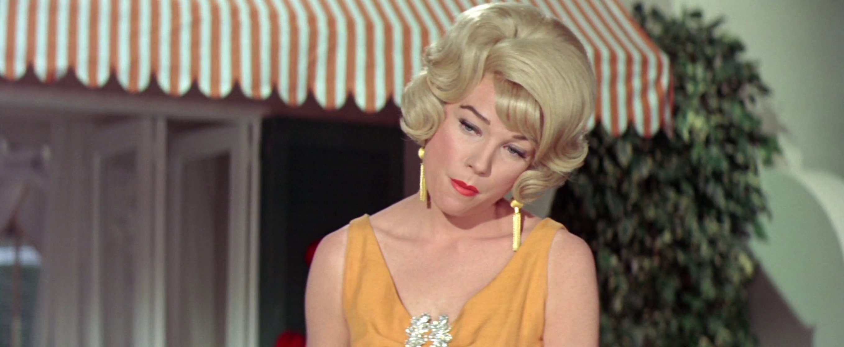 The Yellow Rolls-Royce (1964)