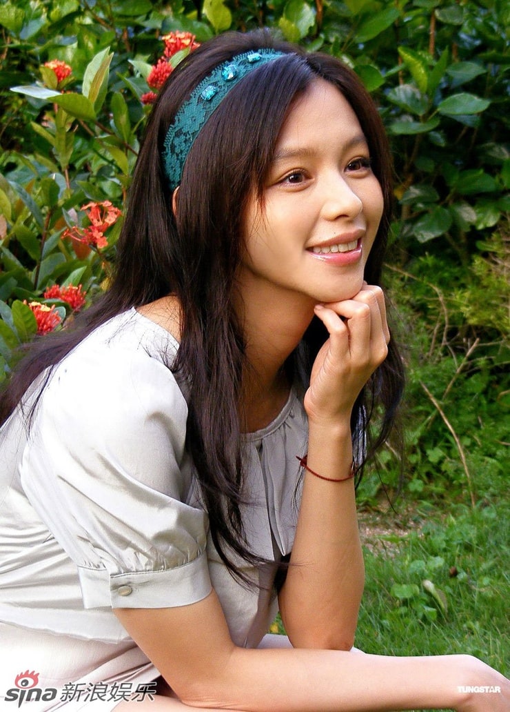 Picture Of Vivian Hsu