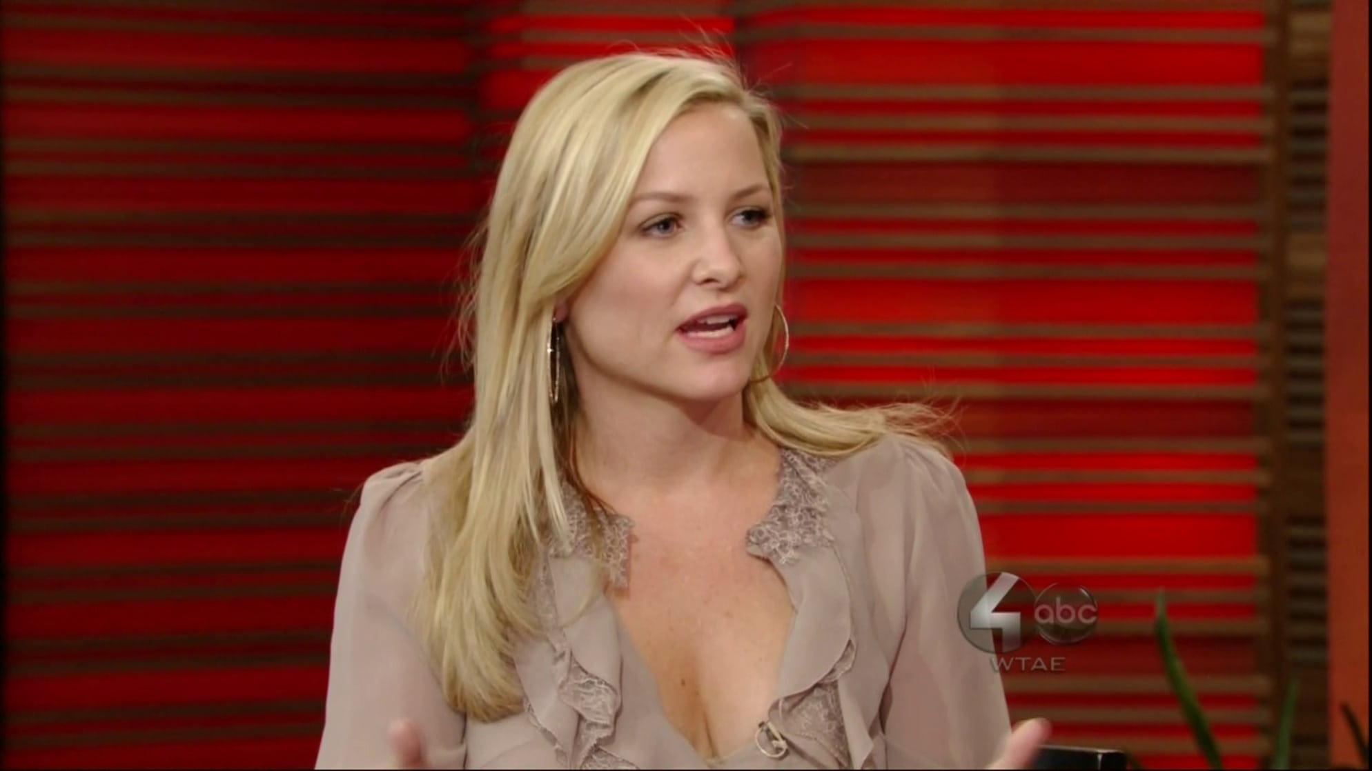 Jessica Capshaw