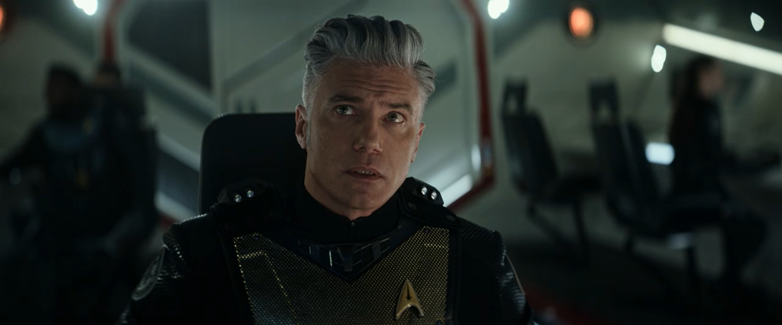 Christopher Pike (Anson Mount)