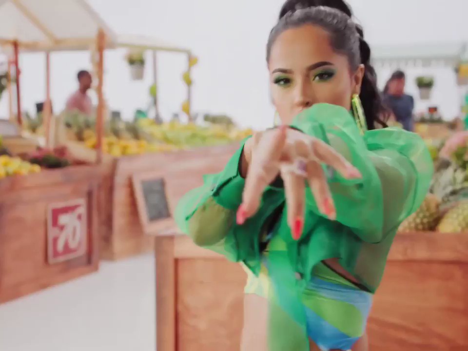 Picture of Anitta feat. Becky G Banana