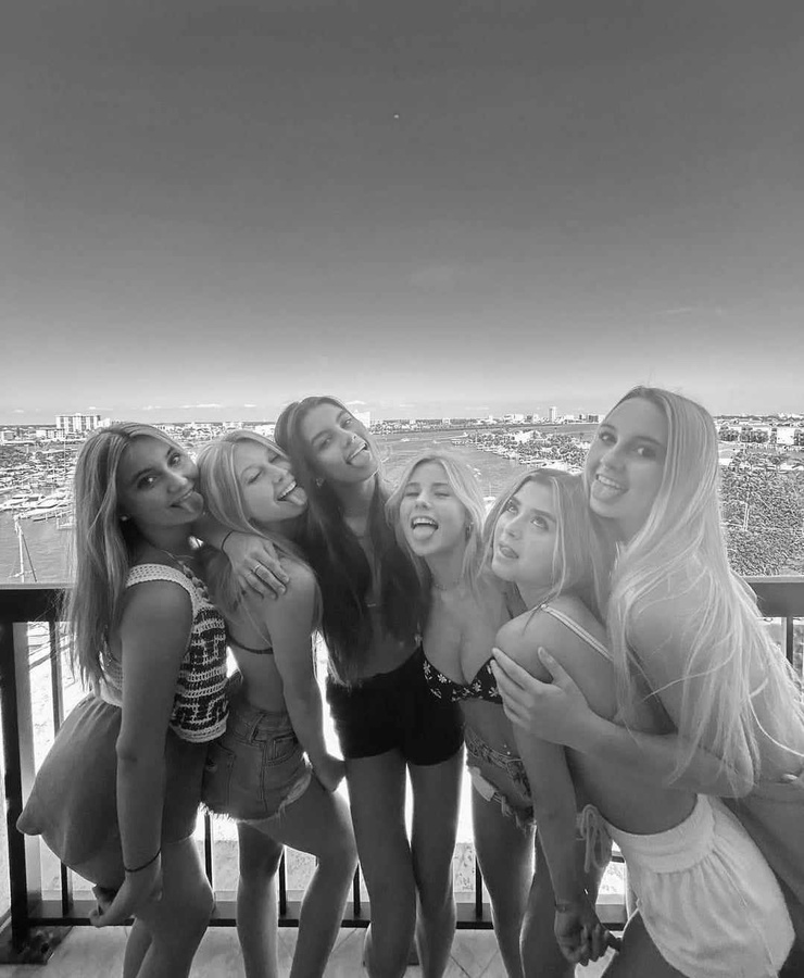 Arianaawhite'S Biggest Secrets Unveiled In [Exclusive Never Before Seen Photos] - yt80nqb