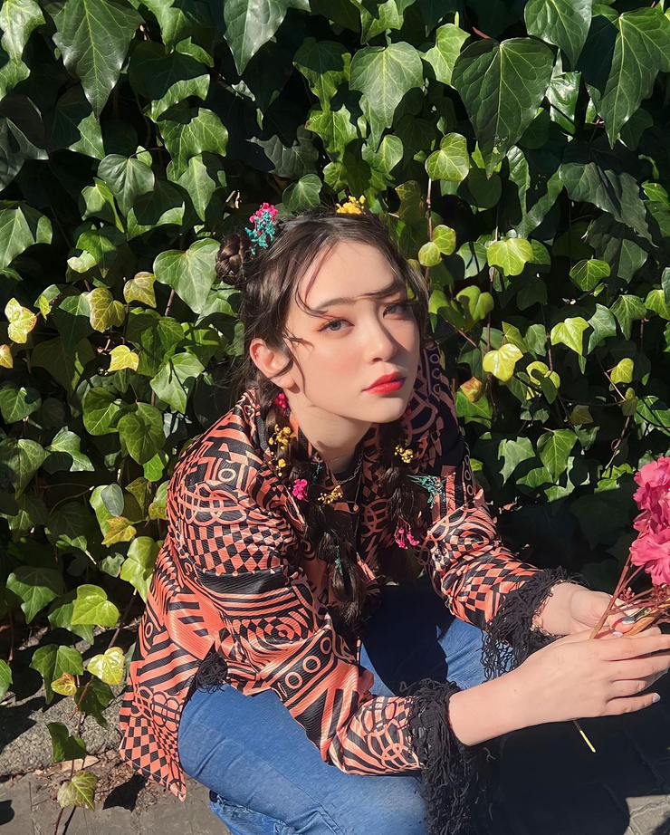 Picture of Lisa Yamada (model)